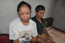 Hai vợ chồng nghèo mang bệnh thận ôm nhau khóc nghẹn cầu xin được cứu giúp