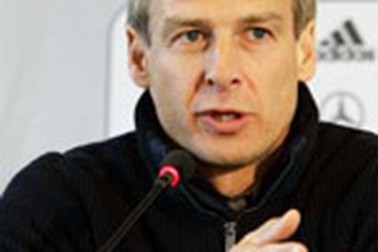 Ông Klinsmann nên từ chức?