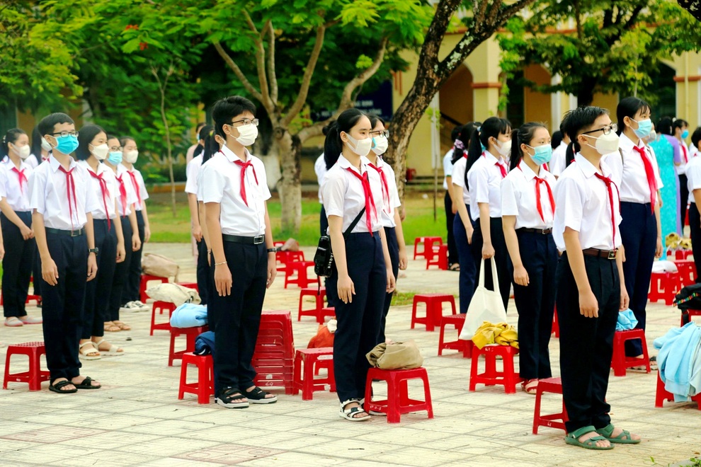 Hơn 40 nghìn học sinh vùng dịch ở Quảng Nam được miễn học phí - 1 Hơn 40 nghìn học sinh vùng dịch ở Quảng Nam được miễn học phí - 1