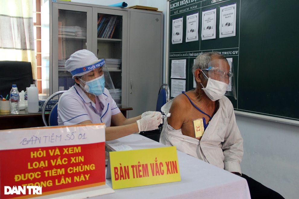 Sau hơn 2 tháng chống dịch, nhiều nơi ở Phú Yên được nới lỏng giãn cách - 2 Sau hơn 2 tháng chống dịch, nhiều nơi ở Phú Yên được nới lỏng giãn cách - 2