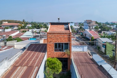 Căn nhà 2 tầng có thiết kế vảy cá độc đáo và thoáng mát tại Tây Ninh