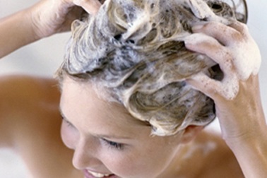 8 thắc mắc khi sử dụng dầu gội đầu