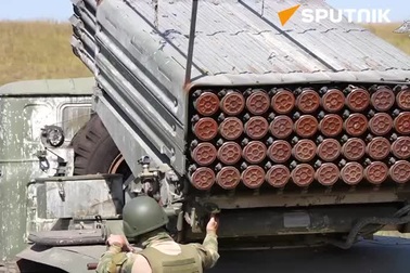 Siêu pháo "cơn lốc lửa" Nga phục kích, bắn nổ cứ điểm Ukraine