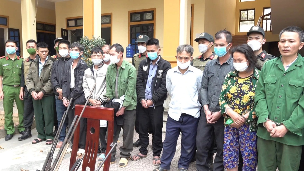 Công an đồng loạt tấn công 12 tụ điểm ma túy phức tạp ở vùng biên - 2 Công an đồng loạt tấn công 12 tụ điểm ma túy phức tạp ở vùng biên - 2
