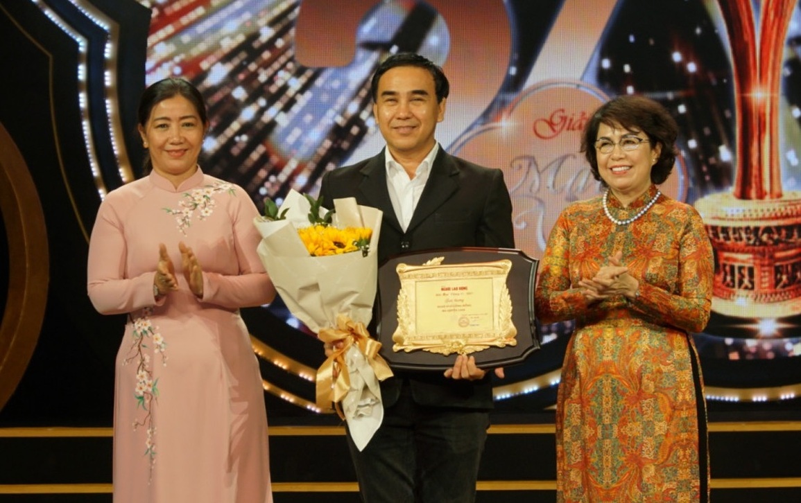 MC Quyền Linh, cố nghệ sĩ Phi Nhung được vinh danh ở Mai Vàng - 3