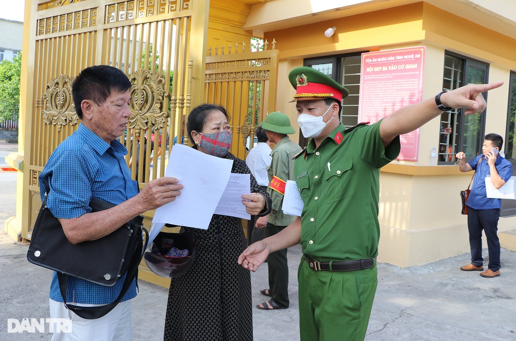 Cô giáo lĩnh 5 năm tù không chấp nhận cáo buộc chiếm đoạt - 3 Cô giáo lĩnh 5 năm tù không chấp nhận cáo buộc chiếm đoạt - 3