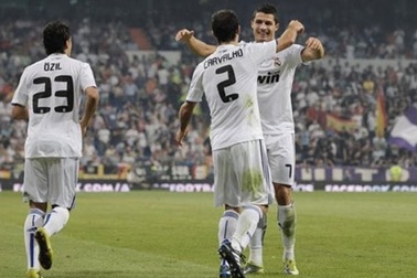 Real Madrid - Ajax: Ngày xưa ơi!