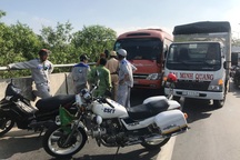 Hai tài xế rượt đánh nhau sau va chạm gây hỗn loạn giao thông