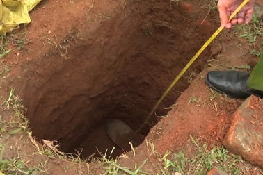 Vụ lăng mộ vua Lê Túc Tông bị xâm hại: Phát hiện hố sâu 1,6m