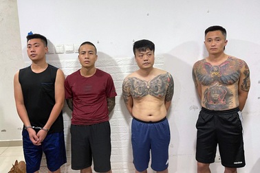 Hà Nội: Trốn nã tội giết người còn "mở tiệc" ma túy trong chung cư