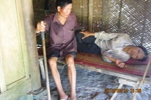 Cuộc sống bế tắc của đôi vợ chồng nghèo lâm trọng bệnh 
