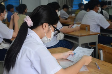 Đề thi toán vào lớp 10 bị "tố" sai sót, TPHCM nói gì?