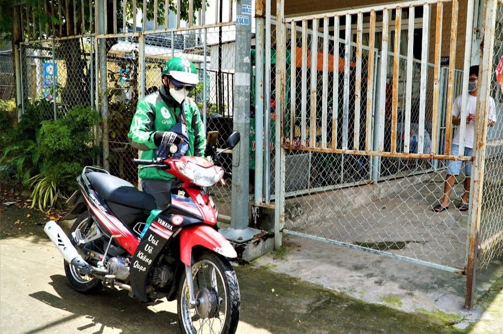 Cần Thơ: Shipper tất bật mùa Covid-19, thu nhập khá nhưng nhiều rủi ro - 3