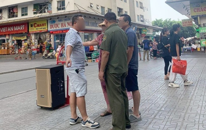 Lối sống chung cư, nhìn từ đại chiến karaoke - 1 Lối sống chung cư, nhìn từ đại chiến karaoke - 1