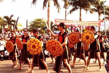 Đậm chất Tây Nguyên với lễ hội đường phố