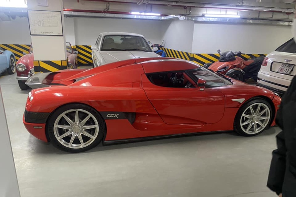 Xôn xao siêu xe Koenigsegg CCX trăm tỷ của đại gia Hải Phòng đi đăng kiểm