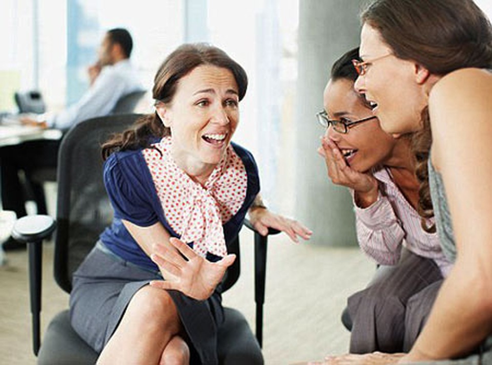 Nhân viên buôn thưởng Tết của sếp gần 200 triệu, phòng nhân sự lúng túng - 2 Nhân viên buôn thưởng Tết của sếp gần 200 triệu, phòng nhân sự lúng túng - 2