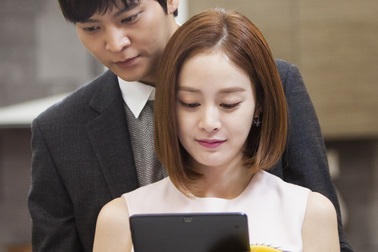 “Ông hoàng rating” hẹn hò “mỹ nhân không tuổi” xứ Hàn