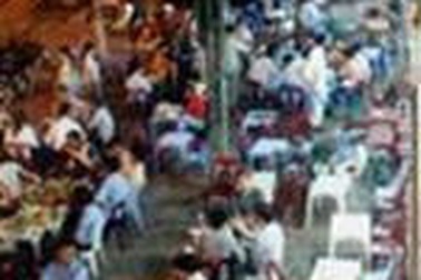 Cán bộ nhà nước uống bia rượu nhiều nhất