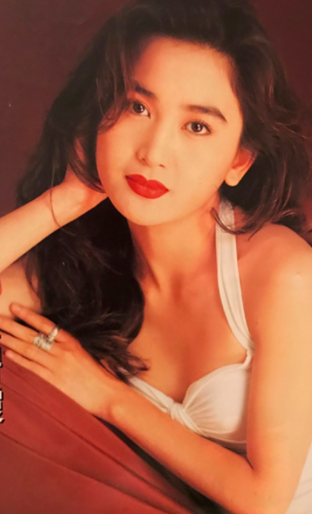 Phan Kim Liên đẹp nhất màn ảnh diện áo tắm, khoe eo thon đón tuổi 56 - 3 Phan Kim Liên đẹp nhất màn ảnh diện áo tắm, khoe eo thon đón tuổi 56 - 3