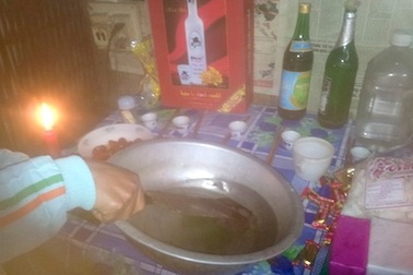 Xem đồng bào Tày - Nùng làm lễ “rửa bàn thờ” trong đêm giao thừa