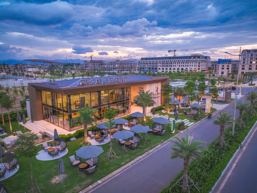 Thương hiệu Đất Xanh Miền Trung sẽ ra sao khi đổi tên thành Regal Group? - 2 Thương hiệu Đất Xanh Miền Trung sẽ ra sao khi đổi tên thành Regal Group? - 2