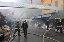 Hải Phòng chi hơn 7,6 tỷ đồng hỗ trợ tiểu thương trong vụ cháy chợ Tam Bạc