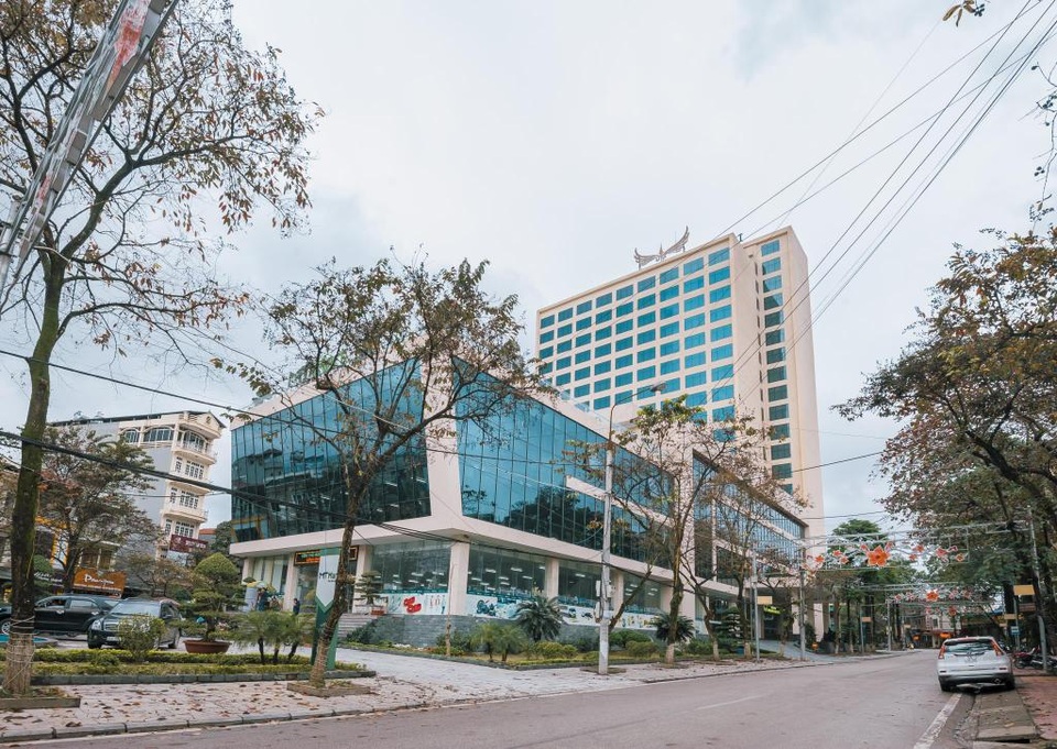 khách sạn mường thanh lao cai bị phong tỏa.jpg khách sạn mường thanh lao cai bị phong tỏa.jpg