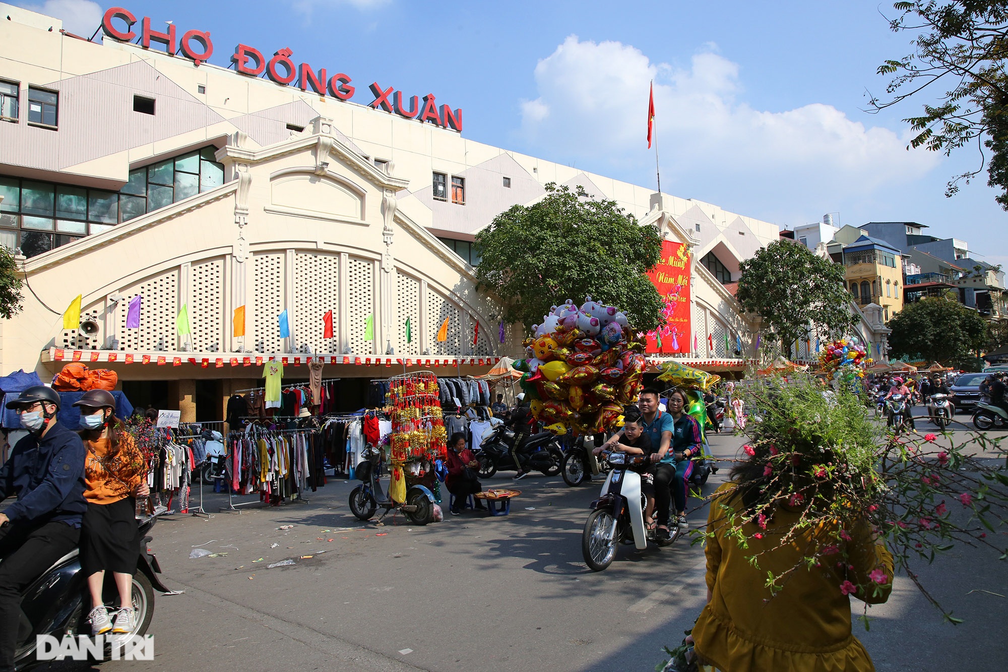 Không khí Hà Nội chiều 30 Tết - 2 Không khí Hà Nội chiều 30 Tết - 2