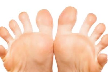 Bàn chân tiết lộ điều gì về sức khỏe?