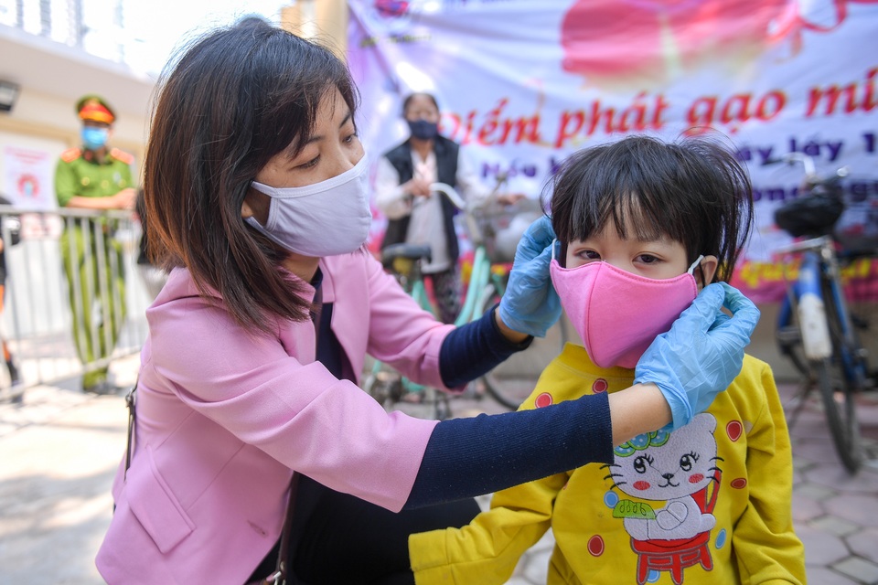 Thêm điểm phát gạo, thực phẩm miễn phí cho người khó khăn ở Hà Nội - 7 Thêm điểm phát gạo, thực phẩm miễn phí cho người khó khăn ở Hà Nội - 7