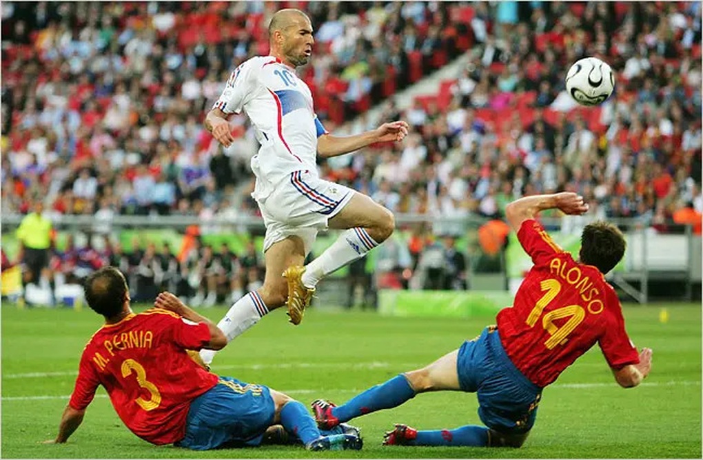 Lịch sử đối đầu Pháp - Tây Ban Nha: Dấu ấn huyền thoại Platini, Zidane - 2 Lịch sử đối đầu Pháp - Tây Ban Nha: Dấu ấn huyền thoại Platini, Zidane - 2