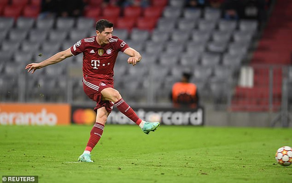 Barcelona thảm bại trước Benfica, Bayern Munich thắng 5 sao - 8 Barcelona thảm bại trước Benfica, Bayern Munich thắng 5 sao - 8