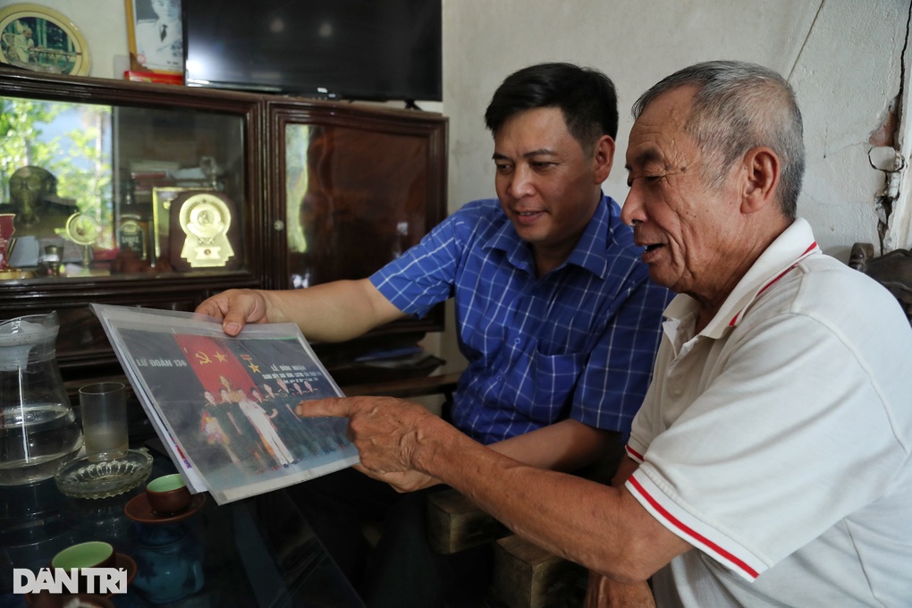 Anh lính thông tin dùng răng cắn cáp, giữ liên lạc cho tiền tuyến - 4 Anh lính thông tin dùng răng cắn cáp, giữ liên lạc cho tiền tuyến - 4
