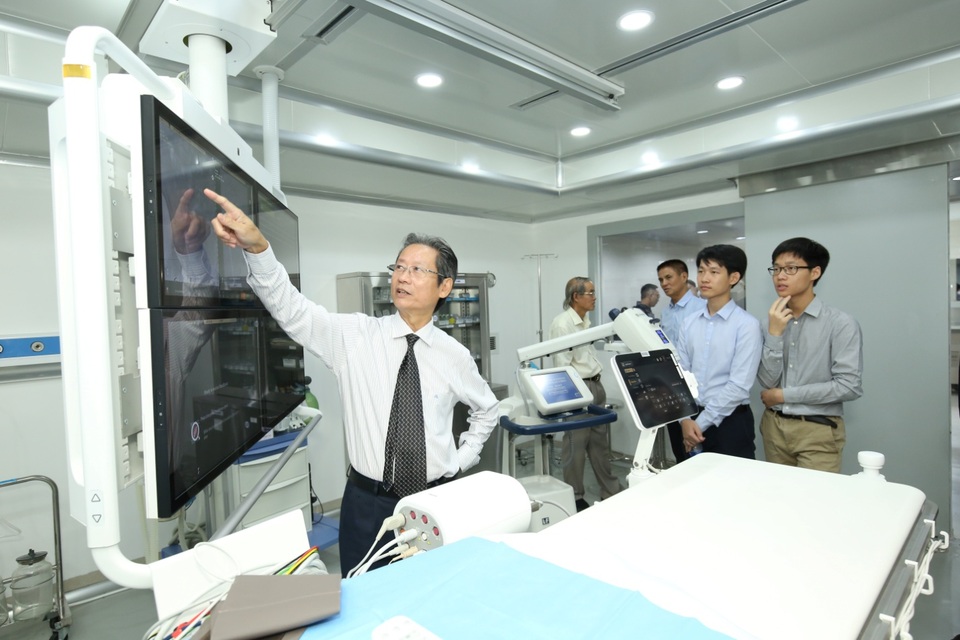 Bệnh viện Vạn Hạnh triển khai kỹ thuật DSA hiện đại - 5 Bệnh viện Vạn Hạnh triển khai kỹ thuật DSA hiện đại - 5