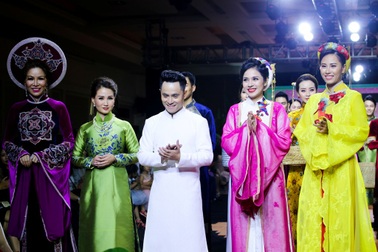 Việt Trinh hoá thân thành Hằng Nga, Sương Đặng lộng lẫy như hoàng hậu