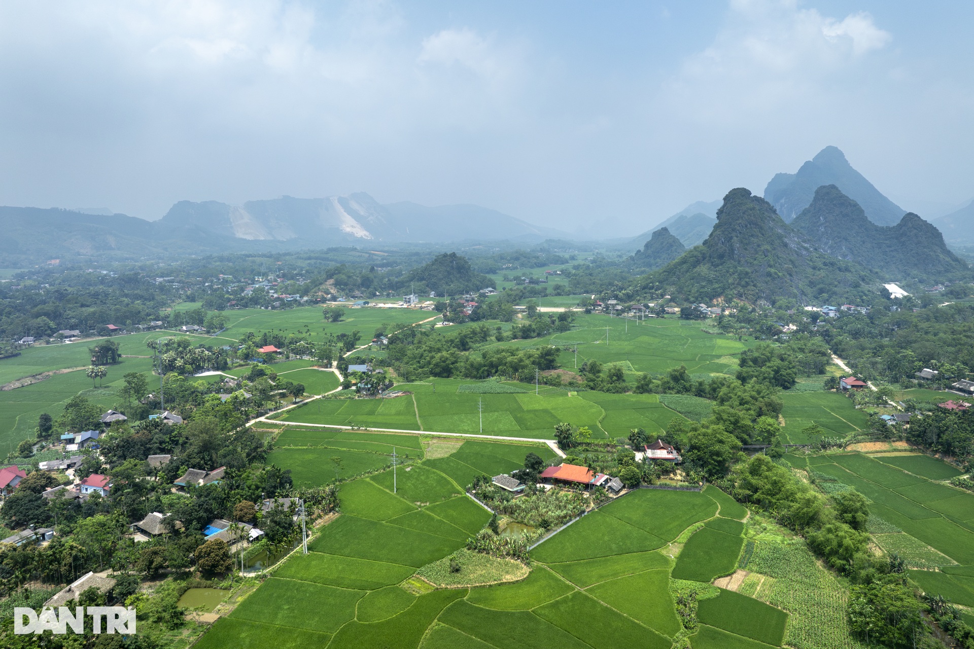 Cầu Dân trí thôn Trang Thành sắp hoàn thiện, nối đôi bờ con suối dữ - 5 Cầu Dân trí thôn Trang Thành sắp hoàn thiện, nối đôi bờ con suối dữ - 5