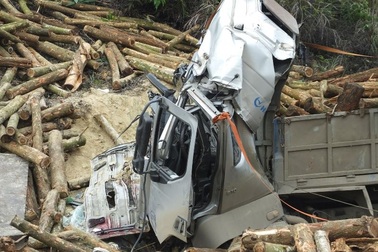 Phó Thủ tướng yêu cầu điều tra nguyên nhân vụ tai nạn 7 người chết