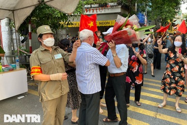 Hà Nội gỡ phong tỏa "điểm nóng" ngõ 24 Kim Đồng, nơi từng có 53 F0