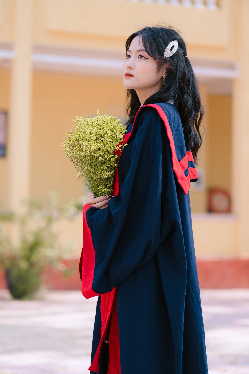 Khoảnh khắc ngày tốt nghiệp xinh lung linh của nữ sinh Bắc Giang - 9