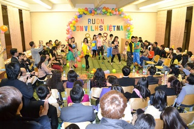 Đêm giao lưu văn hóa 8/3 của sinh viên Đại học RUDN