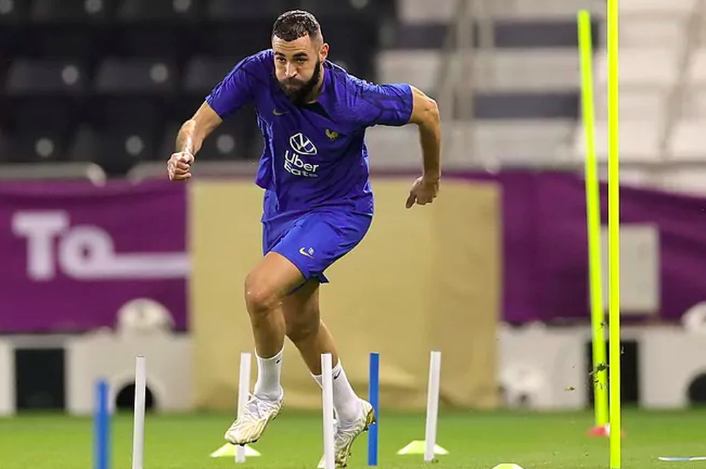 HLV Deschamps bị chỉ trích vì loại Benzema quá sớm - 1 HLV Deschamps bị chỉ trích vì loại Benzema quá sớm - 1
