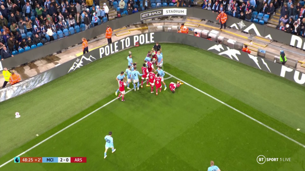 Xô xát nảy lửa, Haaland suýt lao vào đánh nhau với cầu thủ Arsenal - 8 Xô xát nảy lửa, Haaland suýt lao vào đánh nhau với cầu thủ Arsenal - 8