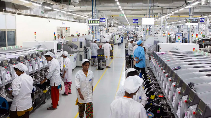 Hé lộ kỳ tích hút tiền từ nước khác của nơi từng là hỏa ngục Covid-19 - 3 Hé lộ kỳ tích hút tiền từ nước khác của nơi từng là hỏa ngục Covid-19 - 3