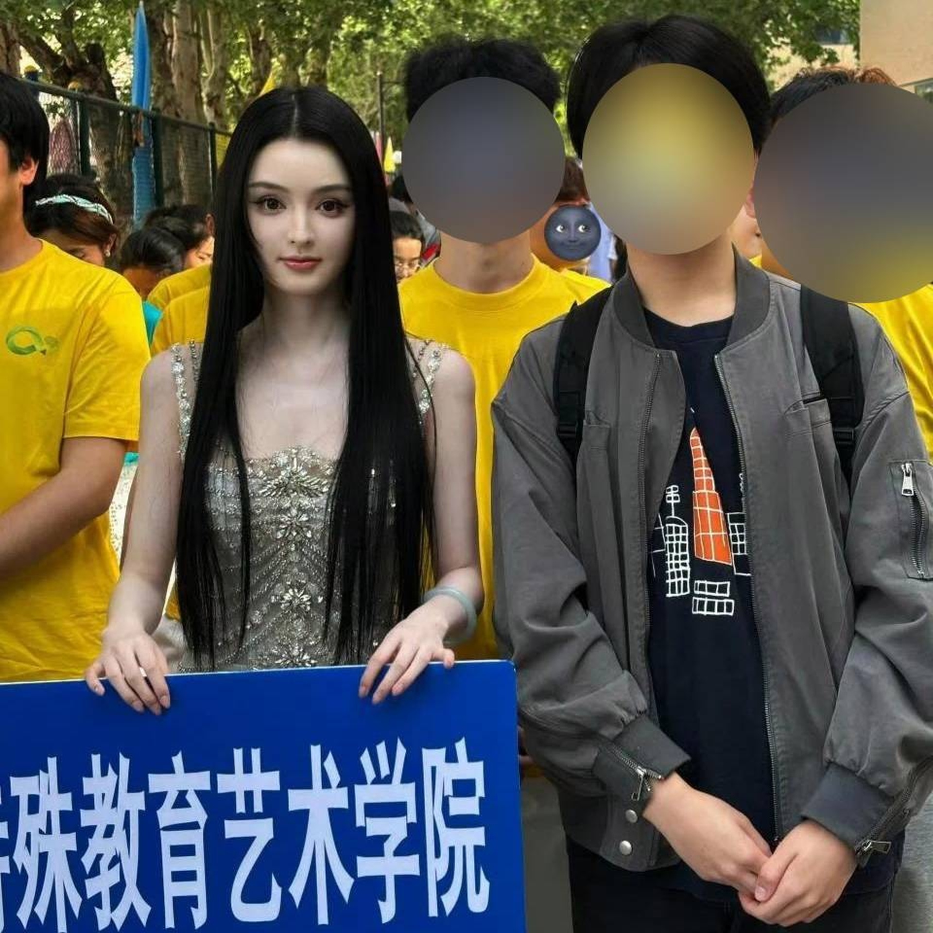 Nữ sinh câm điếc gây chú ý vì vẻ đẹp tựa như... AI tạo nên - 3 Nữ sinh câm điếc gây chú ý vì vẻ đẹp tựa như... AI tạo nên - 3