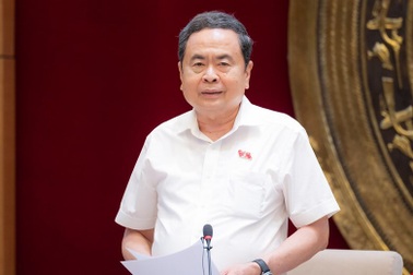 Chủ tịch Quốc hội: “Không để luật một đường, nghị định một nẻo”