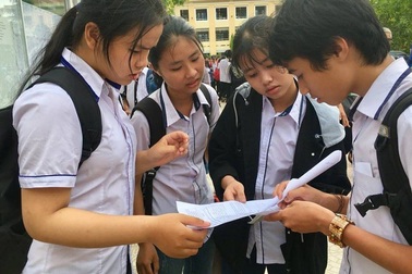 Thi vào lớp 10 THPT chuyên Võ Nguyên Giáp: Đề Văn hay, đề tiếng Anh “dễ thở”