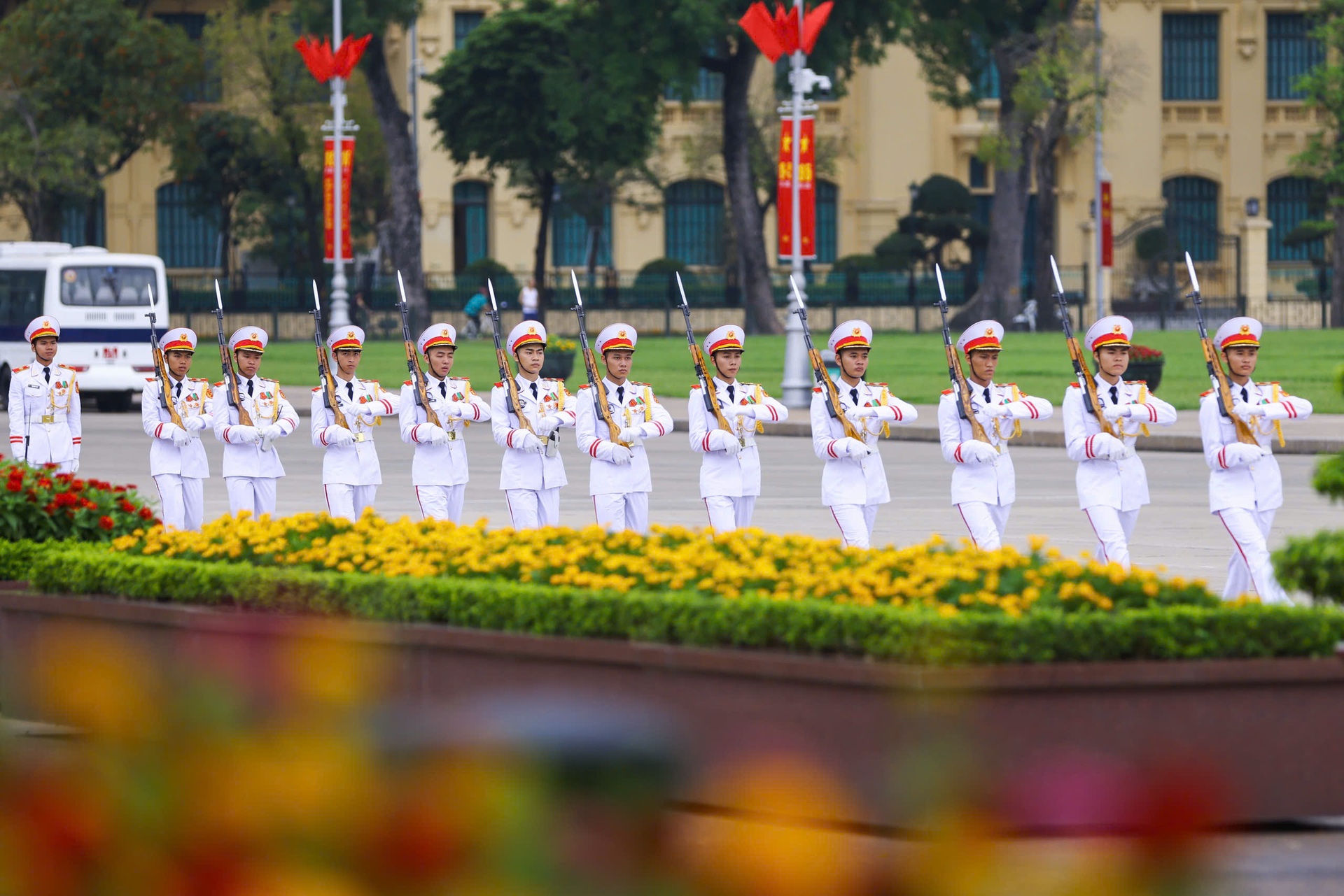 Hình ảnh lãnh đạo Đảng, Nhà nước vào Lăng viếng Bác nhân ngày 19/5 - 1