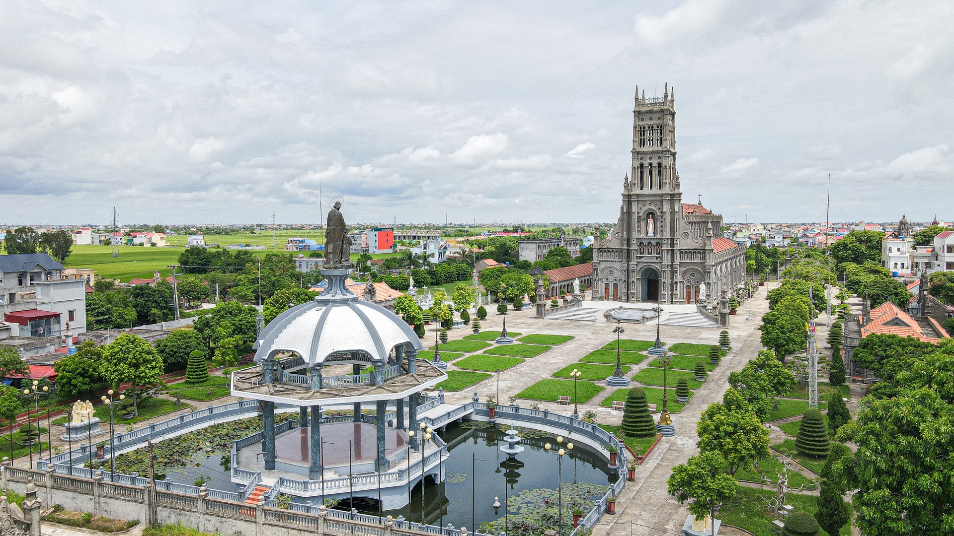 Đền Thánh Sa Châu - nhà thờ Nam Định đẹp uy nghi như ở trời Âu - 15 Đền Thánh Sa Châu - nhà thờ Nam Định đẹp uy nghi như ở trời Âu - 15