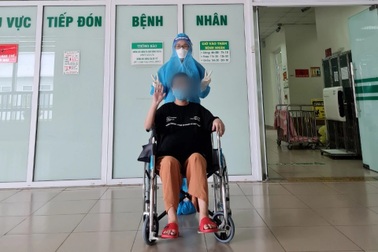 Hà Nội: Sản phụ đông đặc phổi vì Covid-19 hồi phục sau 23 ngày thở máy